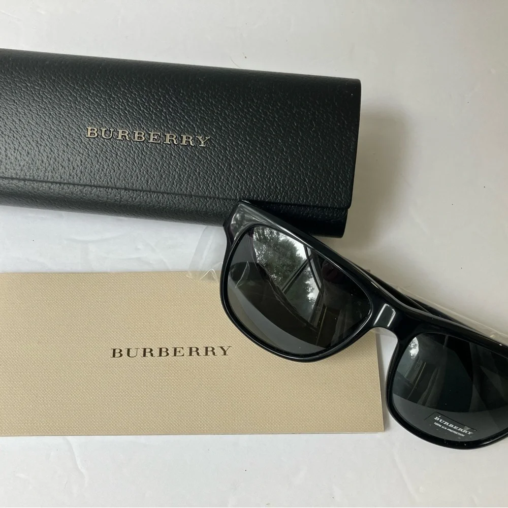 Burberry sunglasses be4131new